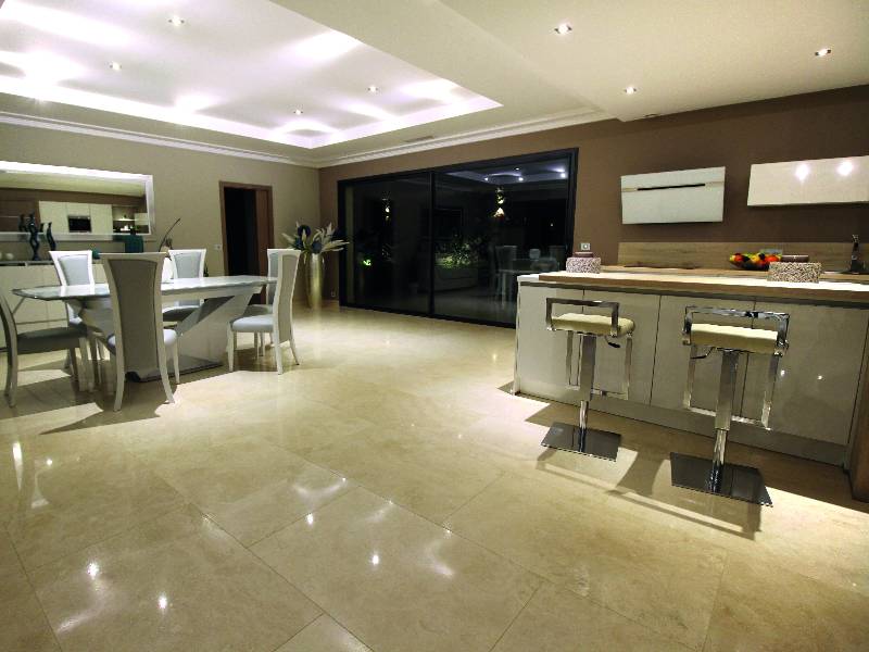 Sol interieur travertin beige adouci 90x60